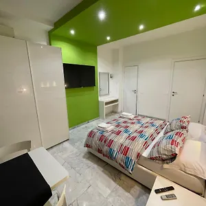 https://black-white-gg.it-romehotels.com